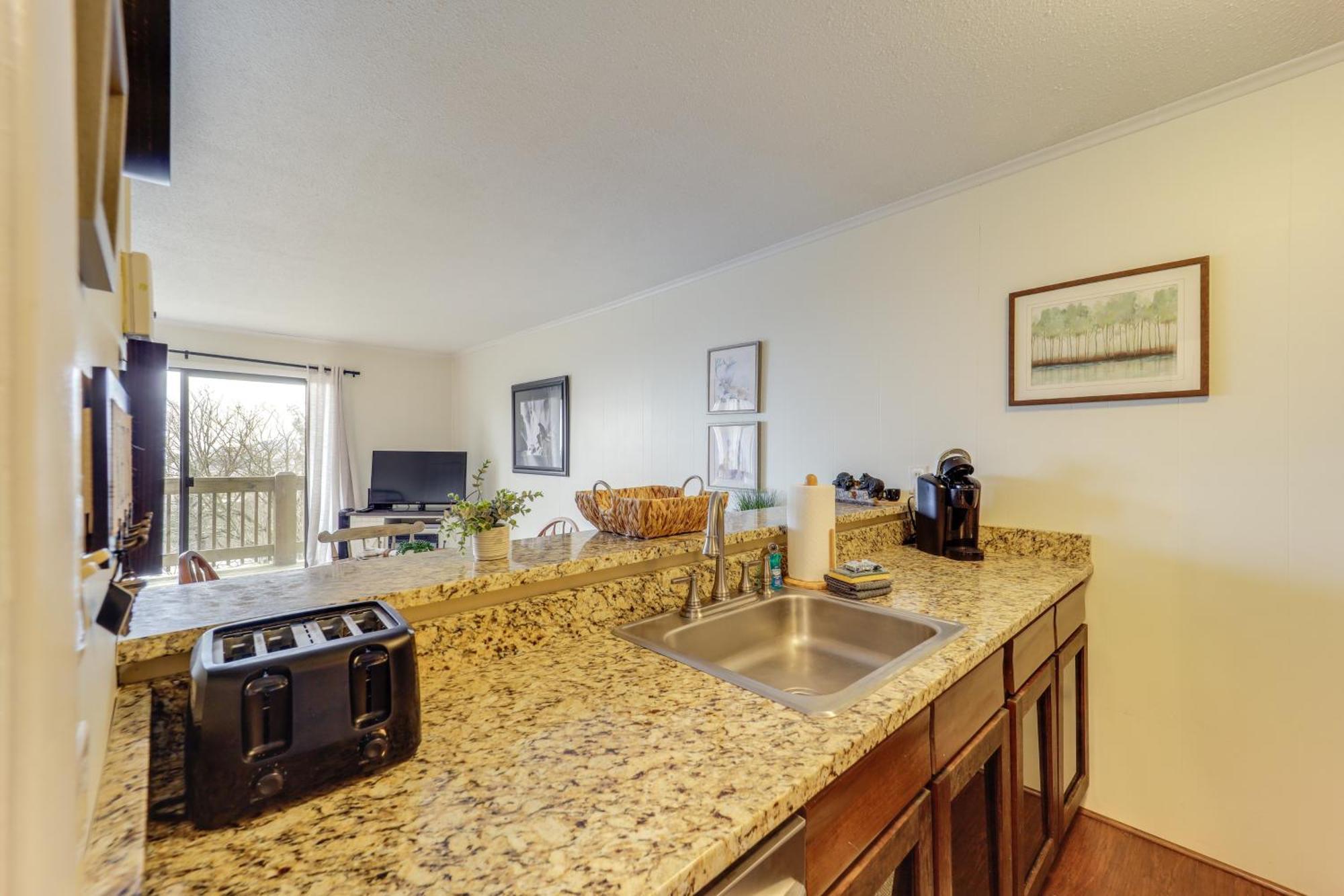 Beech Mountain Studio With Balcony Less Than 1 Mi To Skiing! מראה חיצוני תמונה