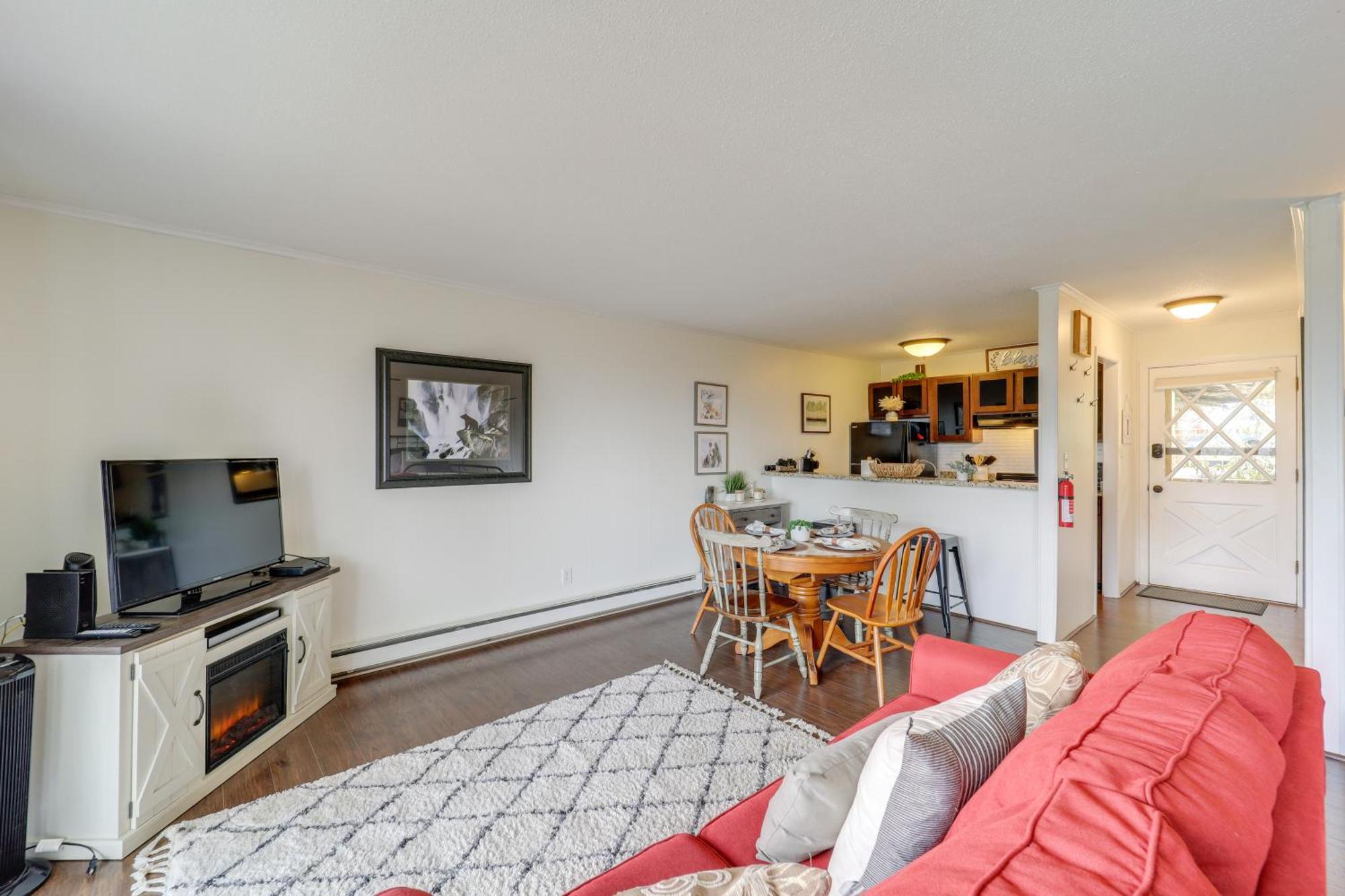 Beech Mountain Studio With Balcony Less Than 1 Mi To Skiing! מראה חיצוני תמונה