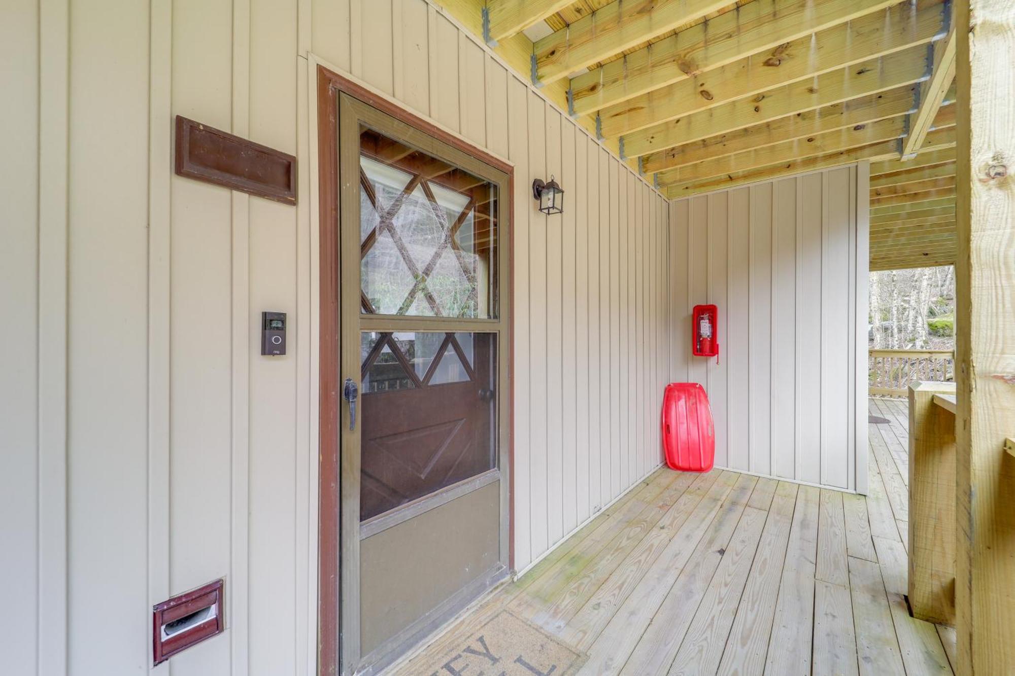 Beech Mountain Studio With Balcony Less Than 1 Mi To Skiing! מראה חיצוני תמונה